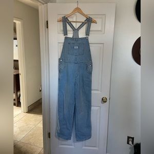 Levi’s overalls size medium